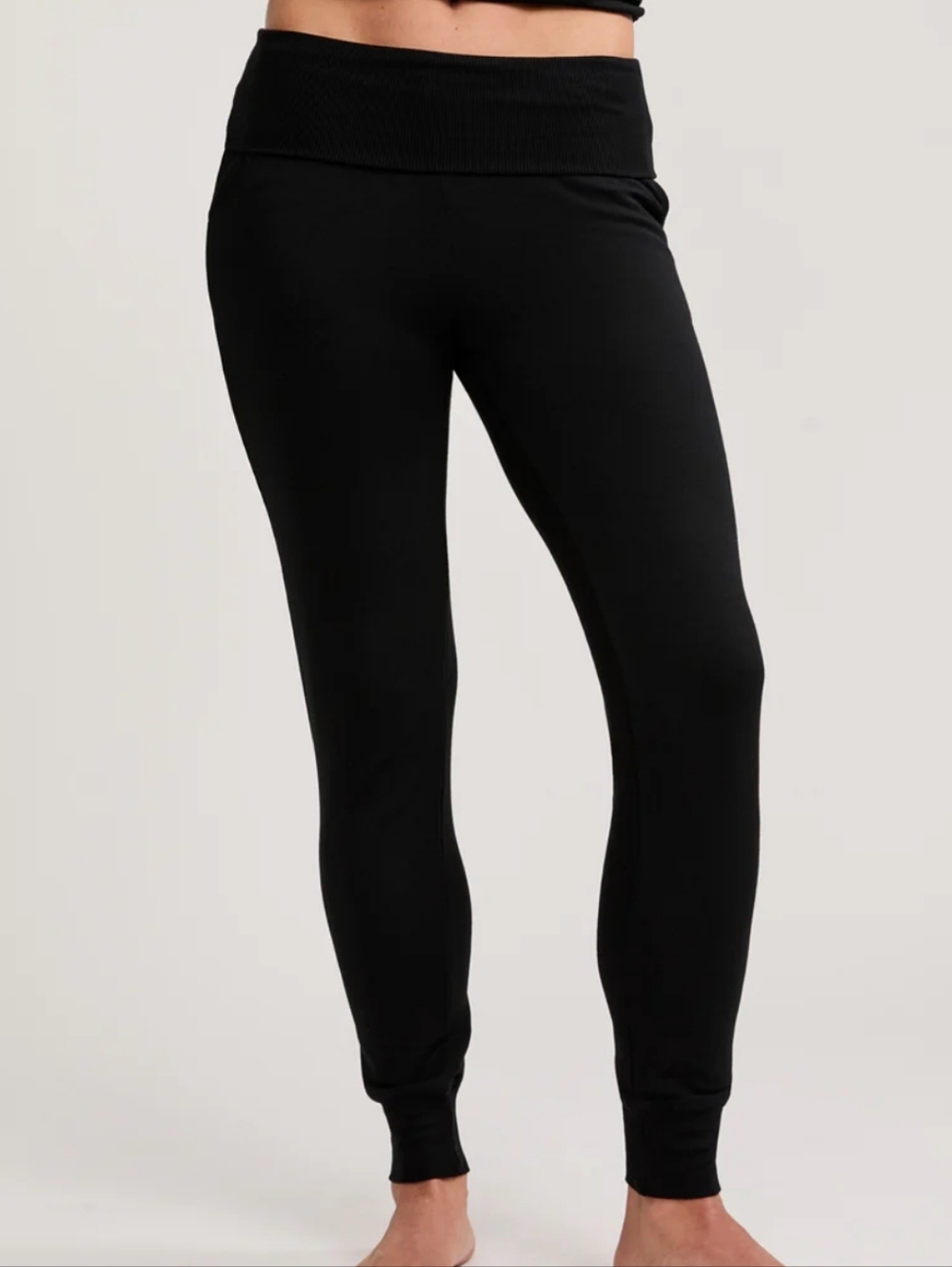 NWT Maison Wheat Los Angeles Jogger Black Size M